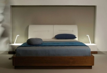 Κρεβάτι με ξύλινο πλαίσιο